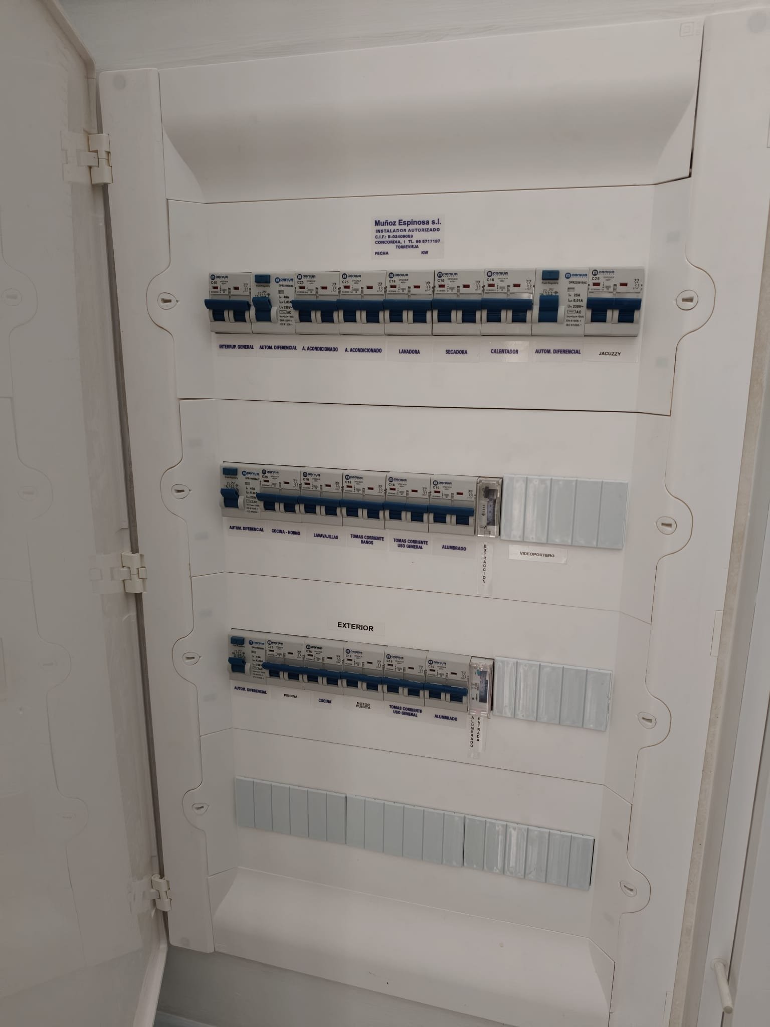 Instalaciones Eléctricas — Muñoz Espinosa